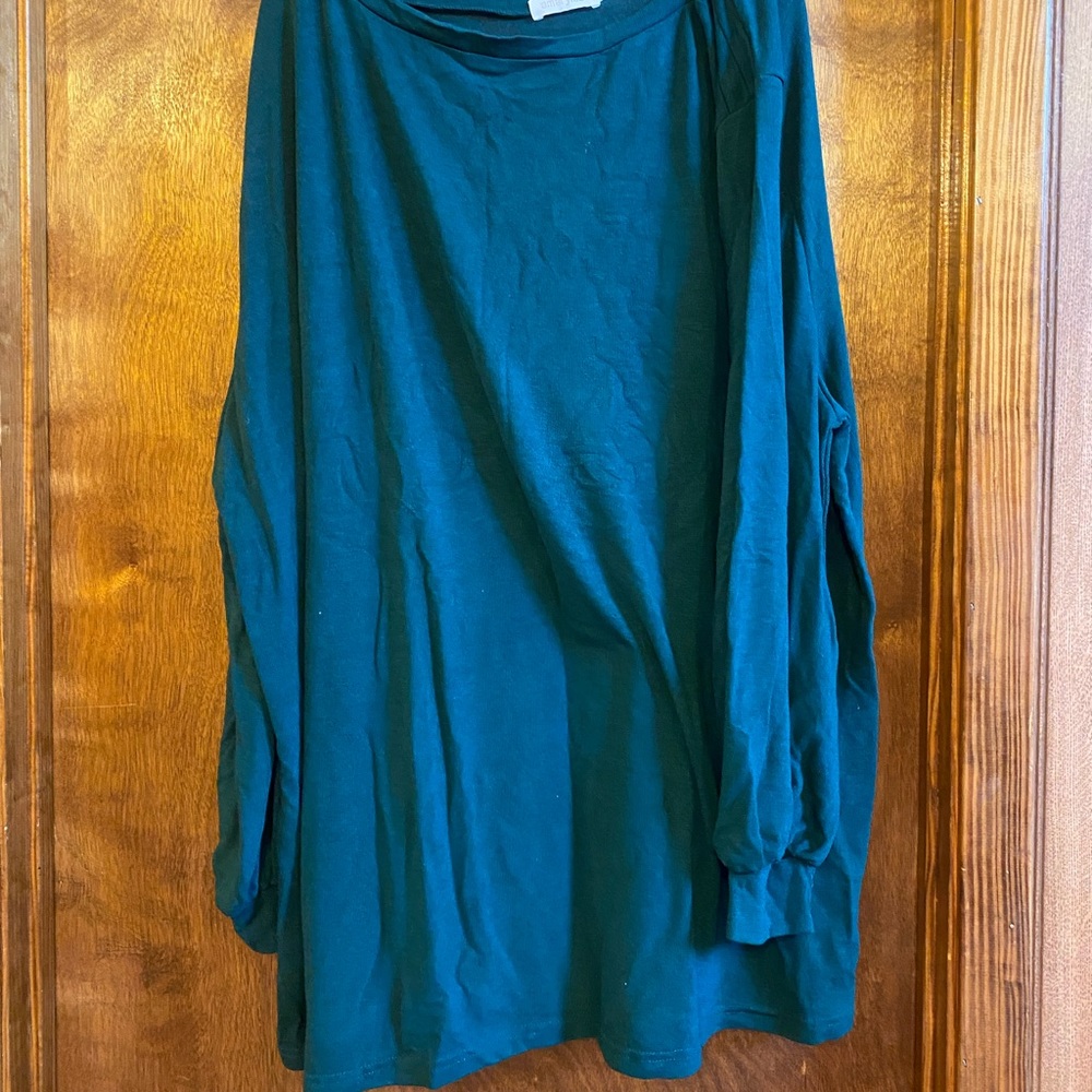 Amaryllis Emerald Green Balloon Top